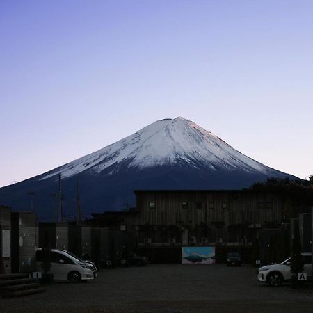Mt Fuji Glamping Tourist Villa Kawaguchiko Фудзикавагутико Экстерьер фото